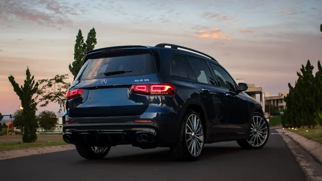MERCEDES-BENZ GLB 35 AMG