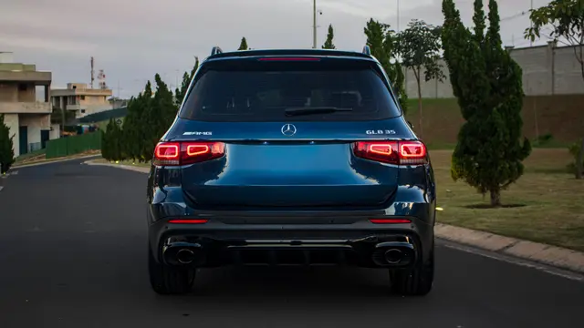 MERCEDES-BENZ GLB 35 AMG