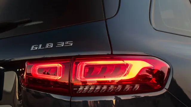 MERCEDES-BENZ GLB 35 AMG