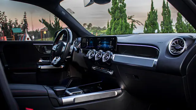 MERCEDES-BENZ GLB 35 AMG